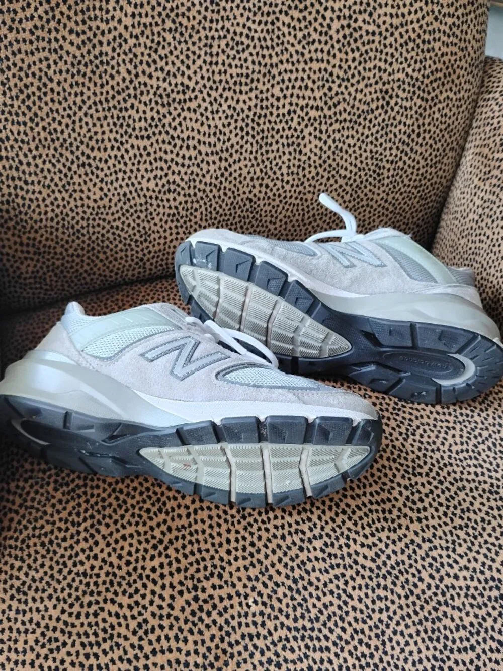 GUC New Balance Sneakers 990V5-Wide Fit